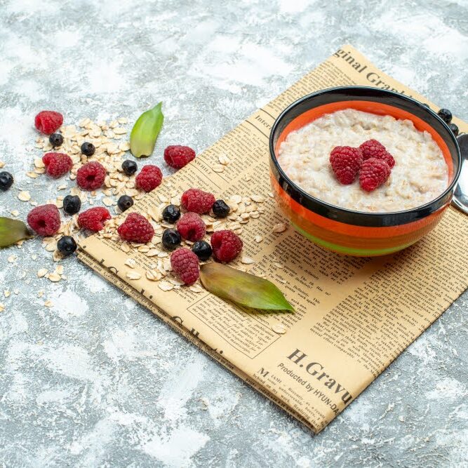 Overnight Oats with Frozen Berries
